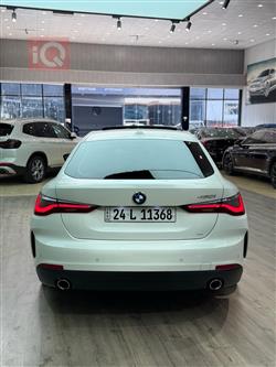 بی ئێم دەبڵیو 4 سیریەس